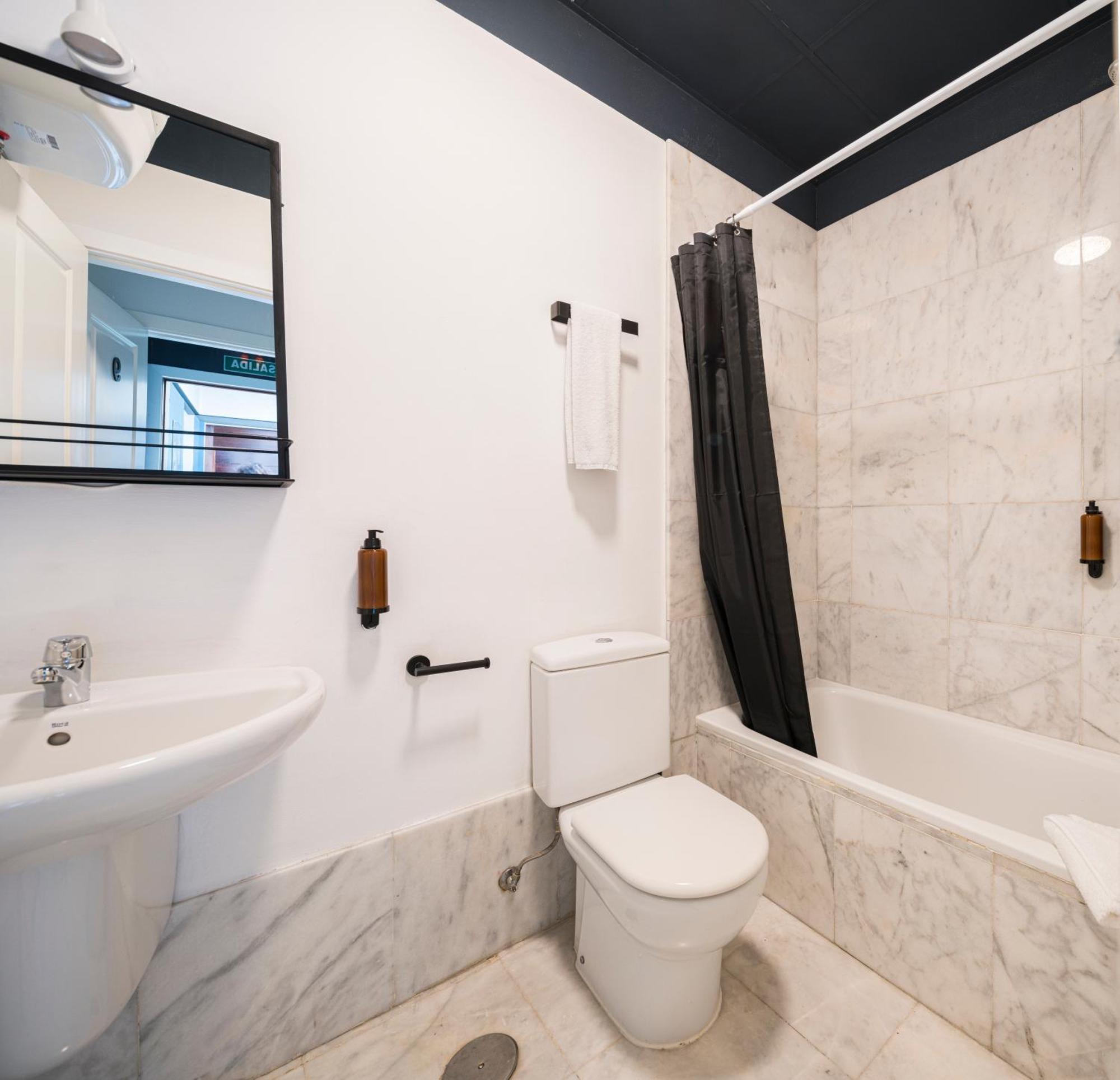 Joy Setas Coworking Hostel Sevilla Kültér fotó